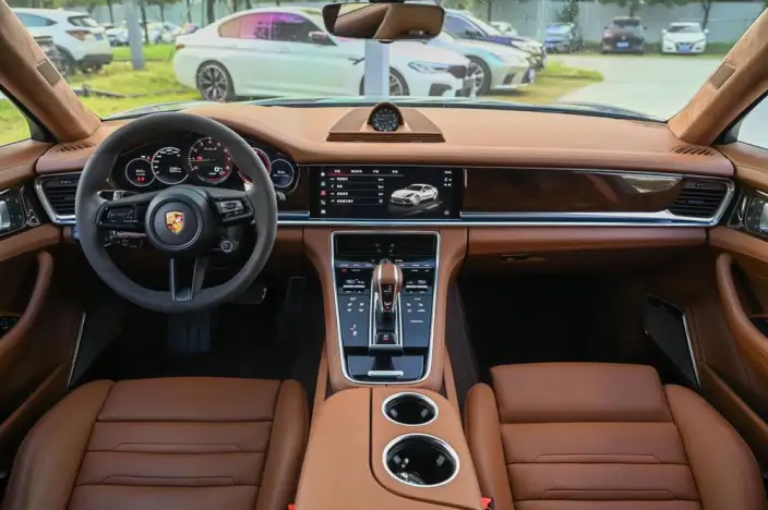 Panamera E-Hybrid 2023 Model Panamera Turbo S E-Hybrid Executive Extended Edition 4.0T – фото 9
