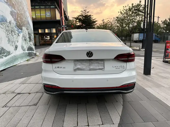 Volkswagen Lavida 2024 Model 300TSI DSG Manyi Edition – фото 6