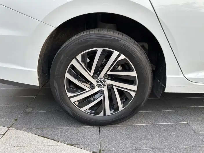 Volkswagen Lavida 2024 Model 300TSI DSG Manyi Edition – фото 9
