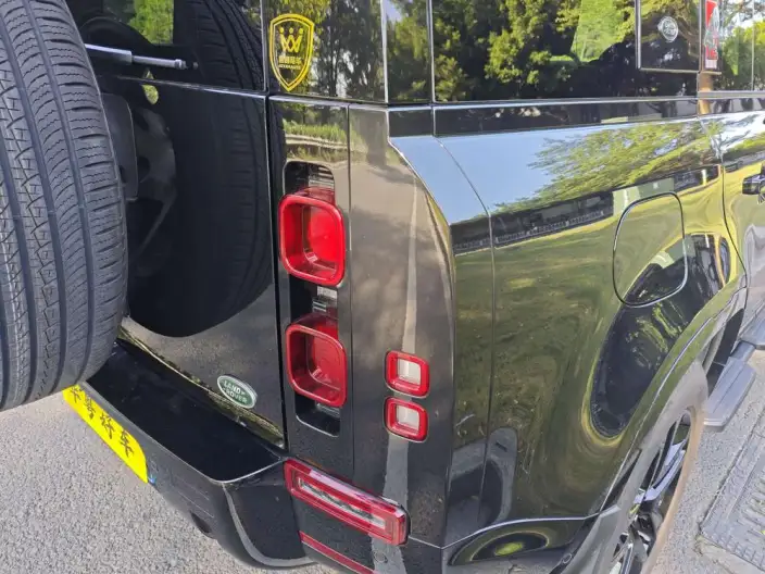 Land Rover Defender 2024 Model 110 3.0T P400 XS – фото 5