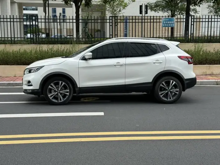 Nissan Qashqai 2023 Model Classic 2.0L Smart Edition