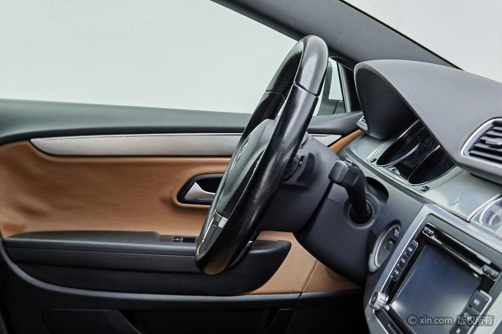 Volkswagen CC 2015 1.8TSI Luxury – фото 9