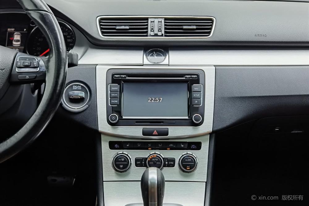 Volkswagen CC 2015 1.8TSI Luxury – фото 12