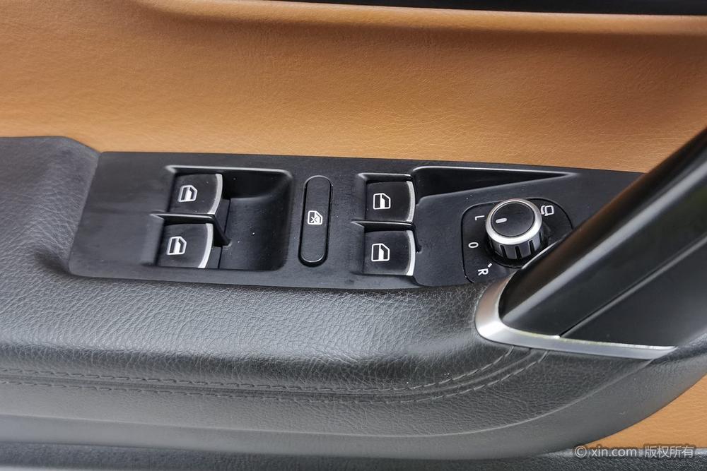 Volkswagen CC 2015 1.8TSI Luxury – фото 22