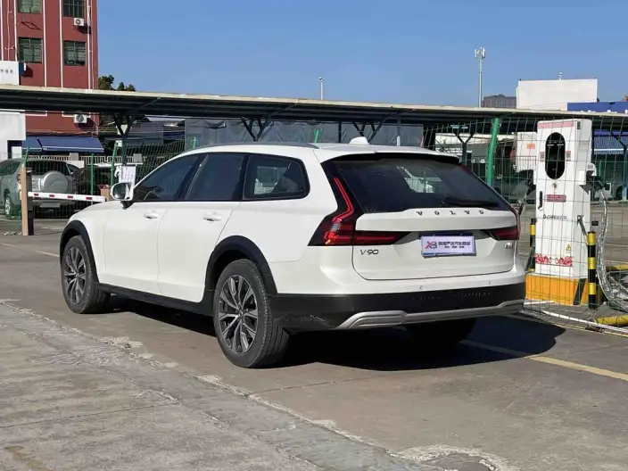 Volvo V90 2024 Model Cross Country B5 AWD Zhiyuan Edition