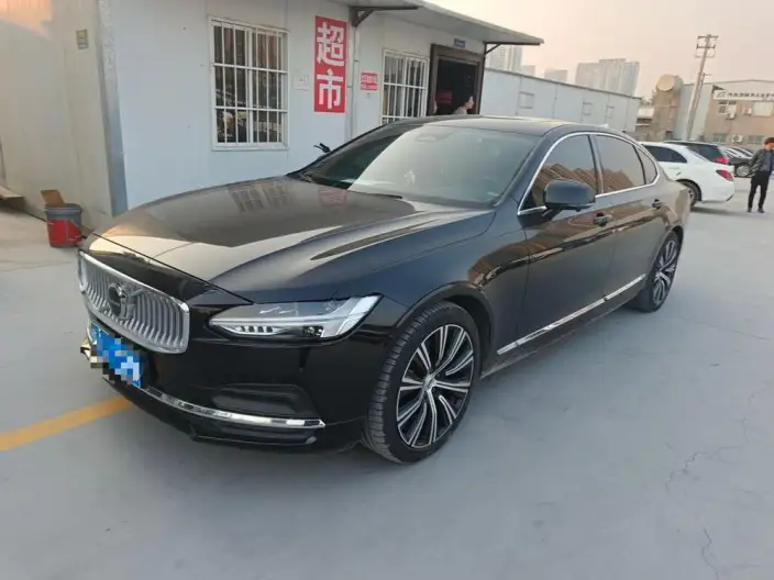Volvo S90 2024 Model B5 Smart Range Deluxe Edition