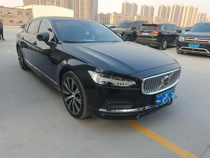 Volvo S90 2024 Model B5 Smart Range Deluxe Edition