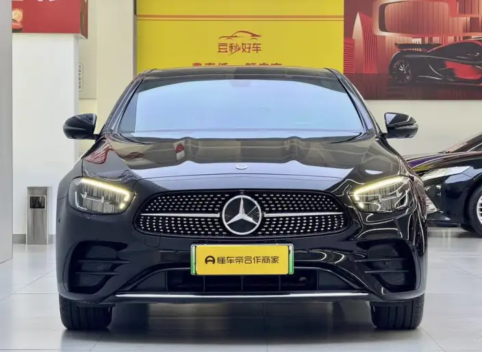 Mercedes-Benz E-Class PHEV 2022 Model Facelift II E 350 e L Sports sedan – фото 2