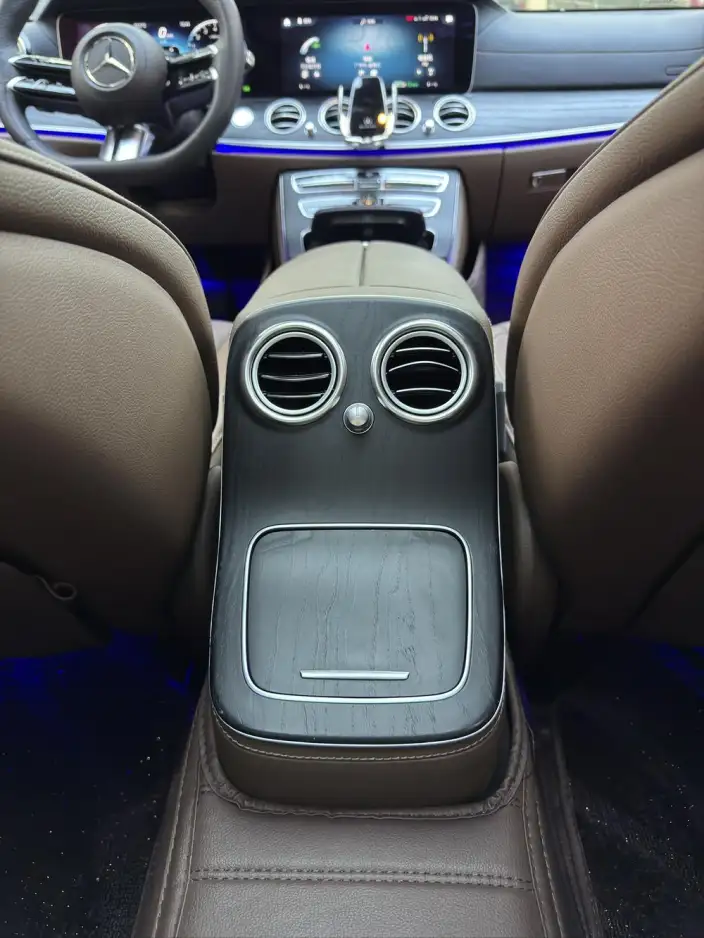 Mercedes-Benz E-Class PHEV 2022 Model Facelift II E 350 e L Sports sedan – фото 9