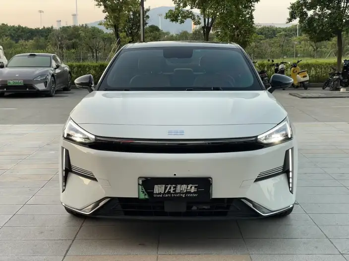 Geely Galaxy L6 2023 Model 1.5T DHT 60km PLUS