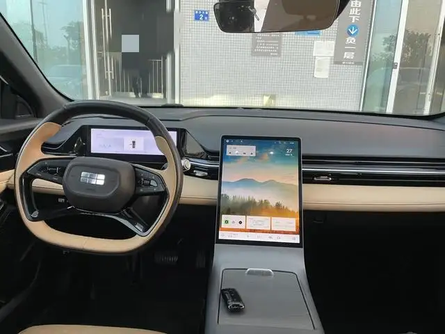 Geely Galaxy L6 2023 Model 1.5T DHT 60km PLUS – фото 10