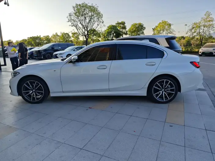 BMW 3 Series 2022 Model Facelift 320Li M Sports Set – фото 3
