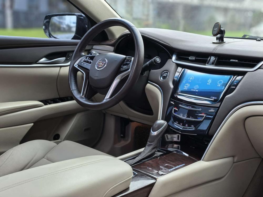 Cadillac XTS 2015 28T Comfort – фото 9