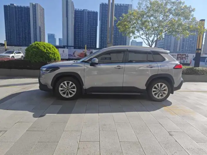 Toyota Corolla Cross 2022 Model 2.0L Elite Edition – фото 3