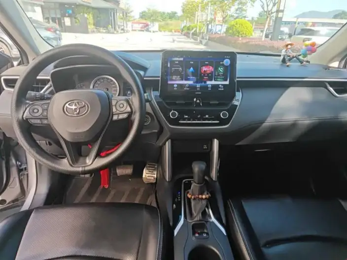 Toyota Corolla Cross 2022 Model 2.0L Elite Edition – фото 7