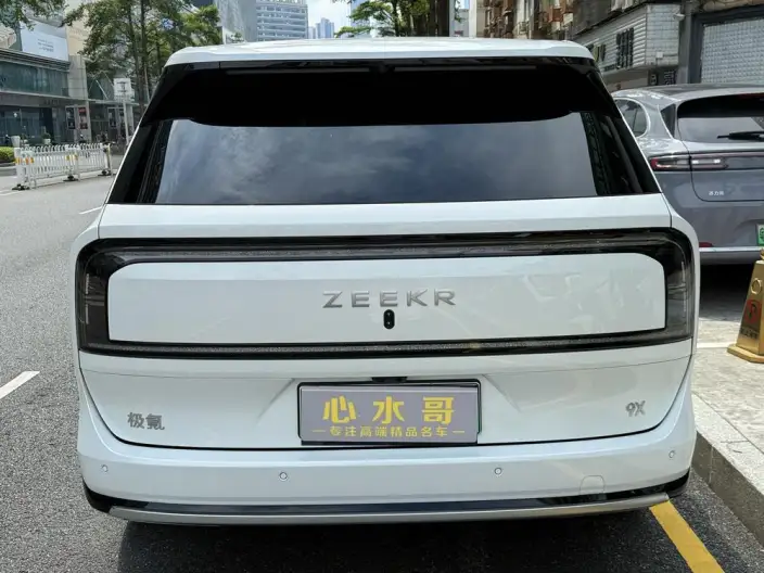 ZEEKR 9X 2025 Model Hyper Edition 70kWh VI seat