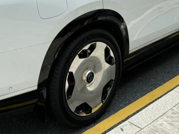 ZEEKR 9X 2025 Model Hyper Edition 70kWh VI seat – фото 7