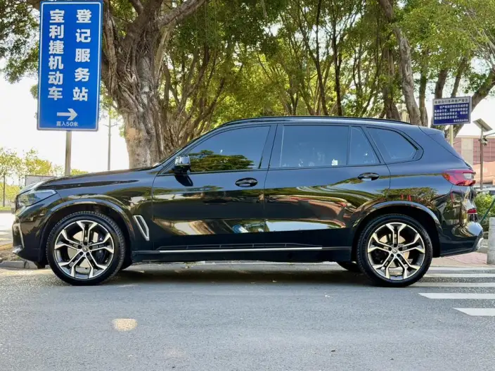 BMW X5 2022 Model Facelift xDrive 40Li Exclusive Model M Sports Set – фото 4