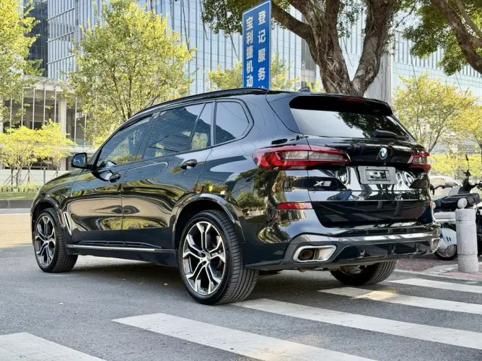 BMW X5 2022 Model Facelift xDrive 40Li Exclusive Model M Sports Set – фото 5