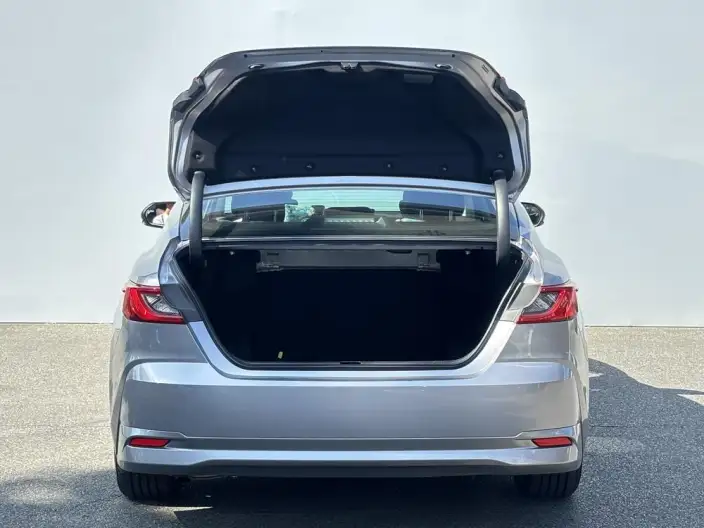 Toyota Camry 2024 Model Hybrid 2.0HGVP Deluxe Edition – фото 8
