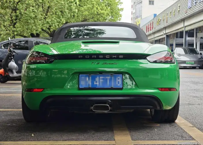 Porsche 718 2023 Model Boxster 2.0T