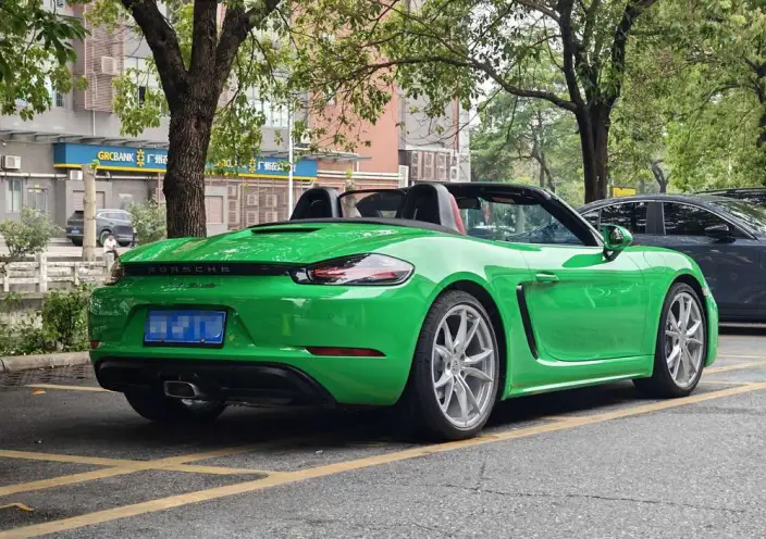 Porsche 718 2023 Model Boxster 2.0T
