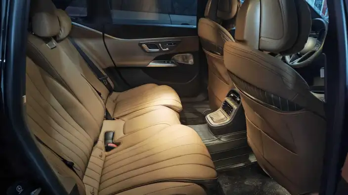 Mercedes-Benz E-Class 2025 Model E 300 L Noble Model sedan – фото 9