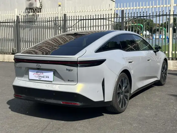 Toyota bZ7 2026 Model 710 Ultra LiDAR Edition – фото 6