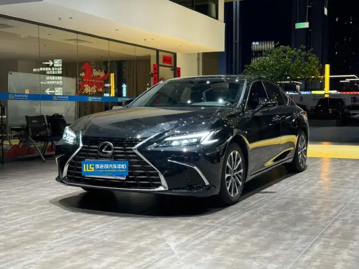 Lexus ES 2025 Model 300h Premium