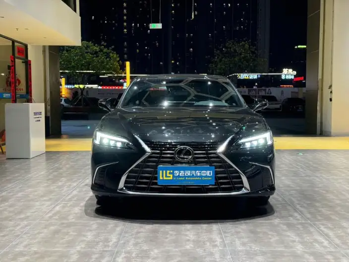 Lexus ES 2025 Model 300h Premium
