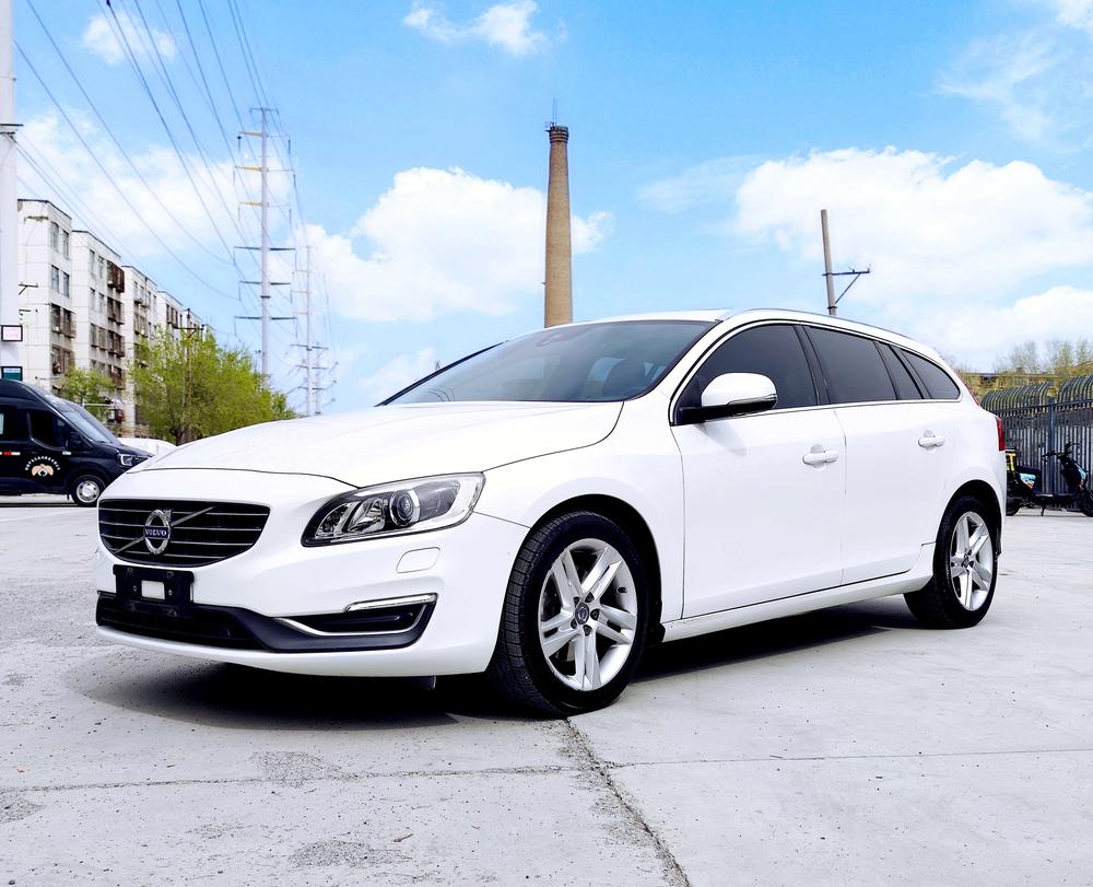 Volvo V60 2015 T5 Smart Elegant – фото 1