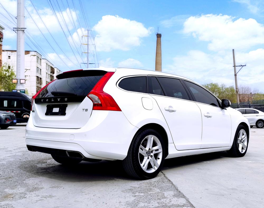 Volvo V60 2015 T5 Smart Elegant – фото 6