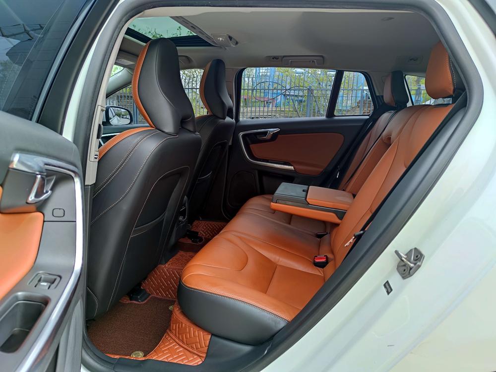 Volvo V60 2015 T5 Smart Elegant – фото 14