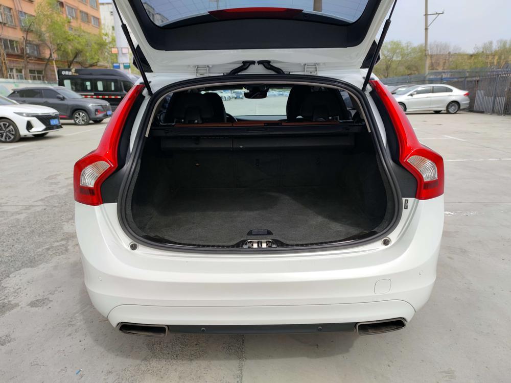 Volvo V60 2015 T5 Smart Elegant – фото 17