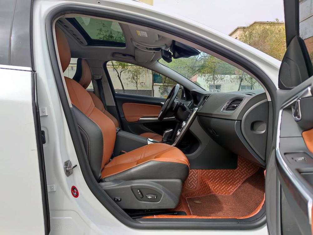 Volvo V60 2015 T5 Smart Elegant – фото 18
