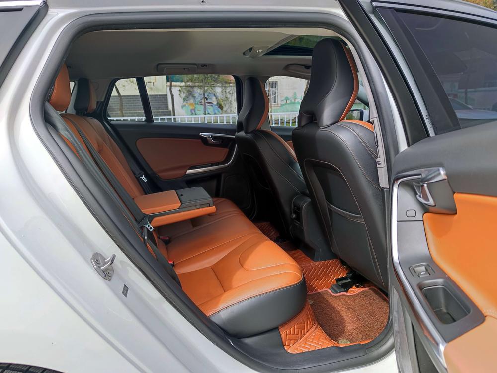 Volvo V60 2015 T5 Smart Elegant – фото 19