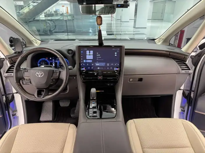 Elfa 2023 Model 2.5L Intelligent Hybrid 4WD Premium – фото 10