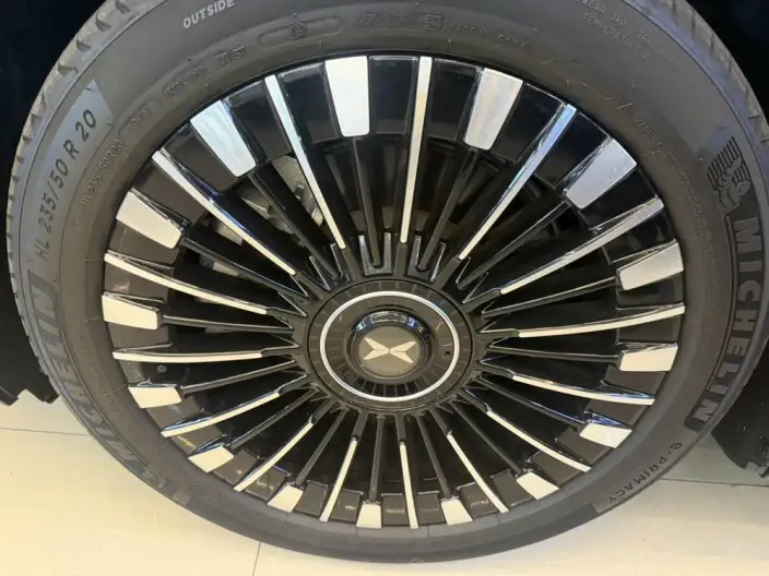 XPeng X9 2025 Model EV 740 Ultra-long Endurance Max – фото 7