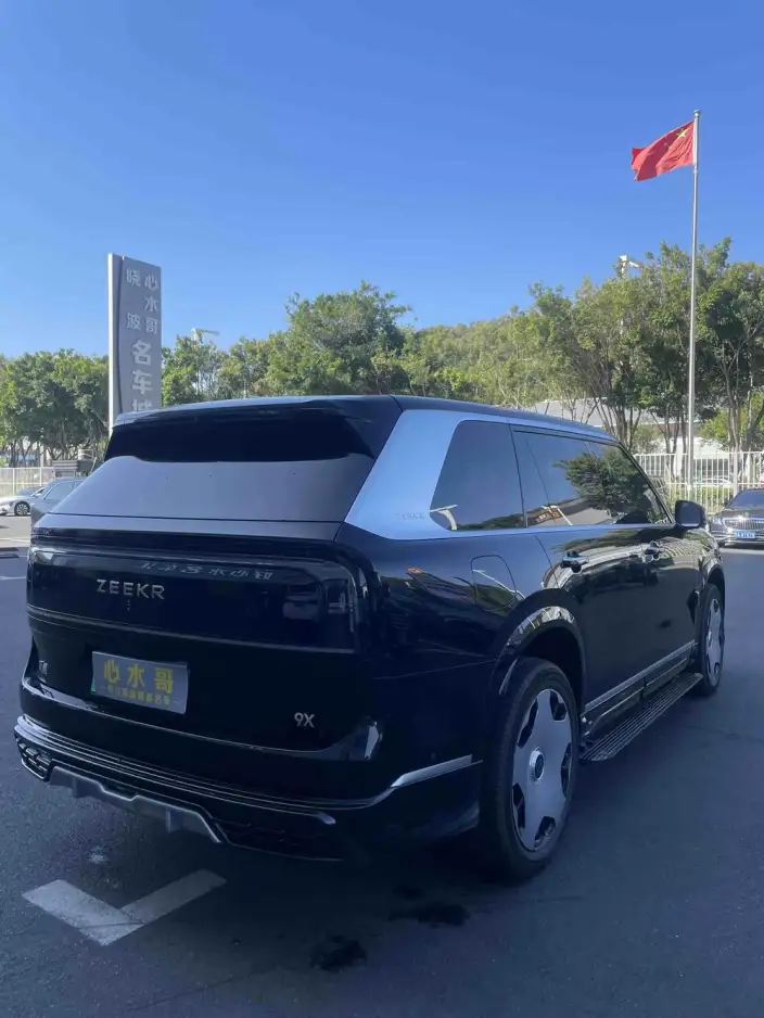 ZEEKR 9X 2025 Model Hyper Edition 70kWh VI seat