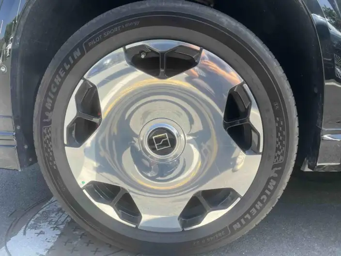 ZEEKR 9X 2025 Model Hyper Edition 70kWh VI seat – фото 5
