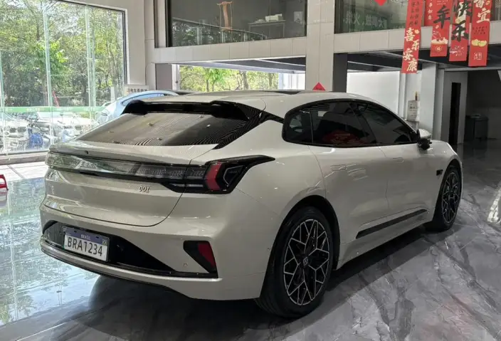 ZEEKR 001 2025 Model WE Edition 95kWh 4WD – фото 6