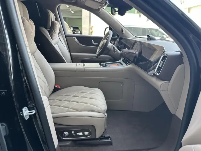 Aito M9 2026 Model Extended Range Ultra VI seat Edition – фото 8