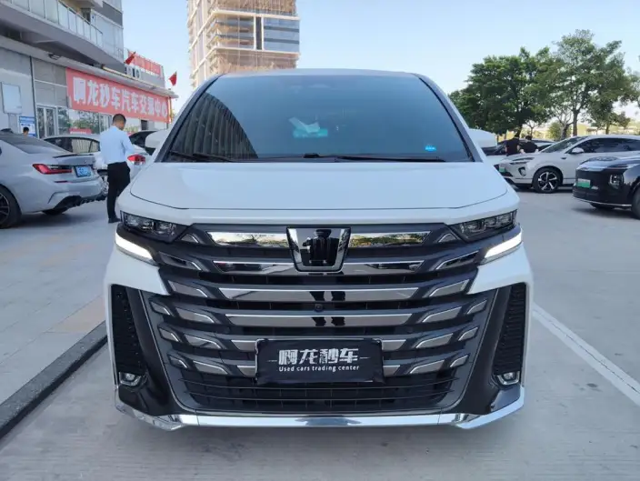 Vellfire 2023 Model Toyota Crown 2.5L Intelligent Hybrid 4WD Supreme Edition