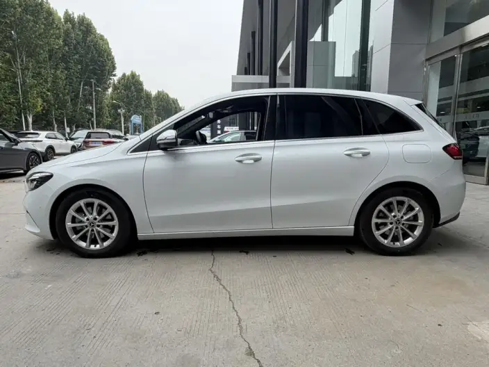 Mercedes-Benz B-Class 2023 Model B 200 Dynamic Model – фото 3