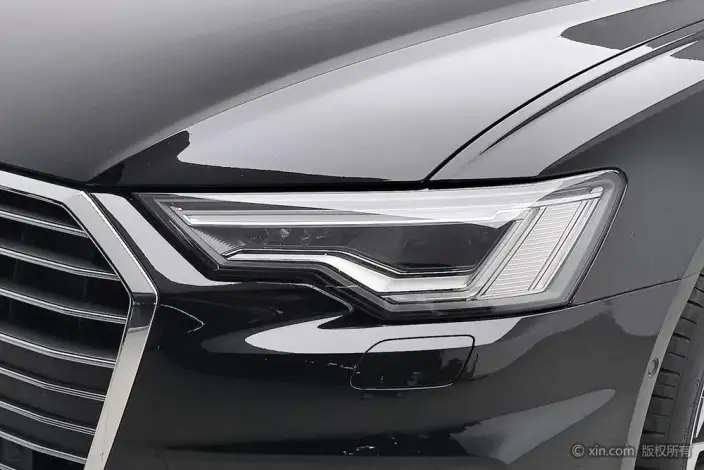 Audi A6L PHEV 2022 Model 55 TFSI e quattro – фото 7