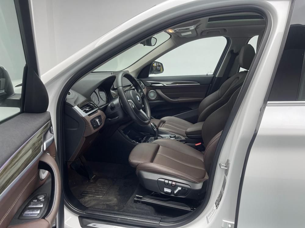 BMW X1 2022 xDrive25Li Premium – фото 17