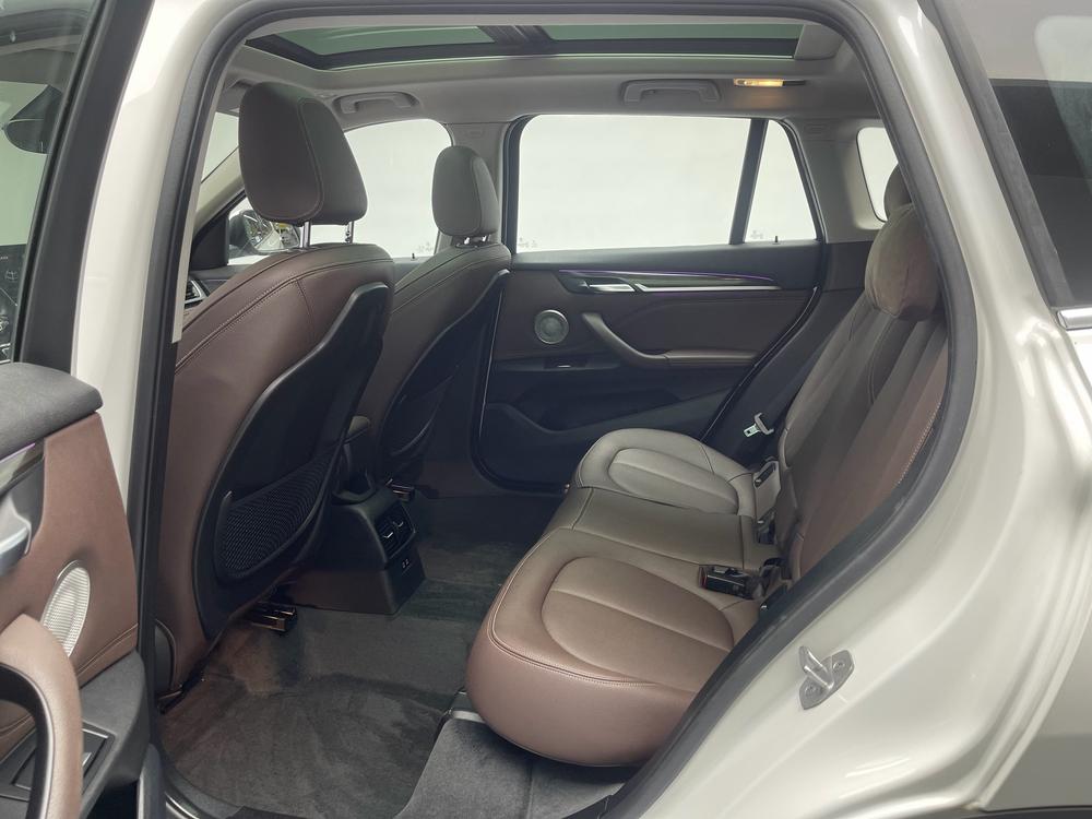 BMW X1 2022 xDrive25Li Premium – фото 18