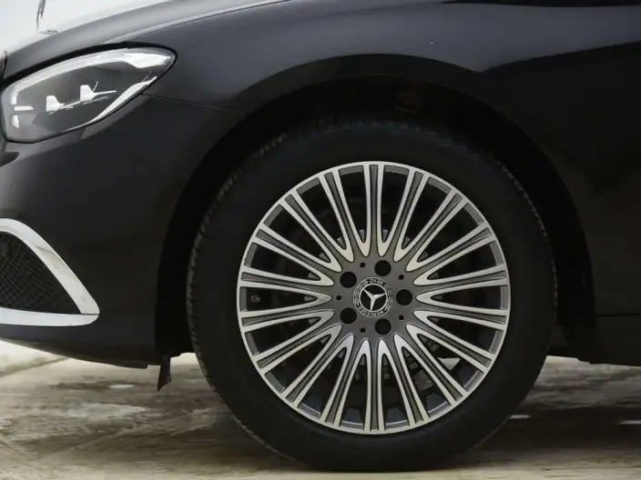 Mercedes-Benz E-Class 2022 Model E 300 L Fashion Model sedan – фото 9