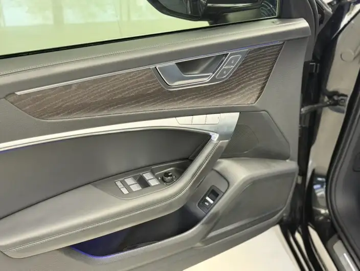 Audi A6L 2024 Model 45 TFSI quattro Exclusive Dynamic Model – фото 7