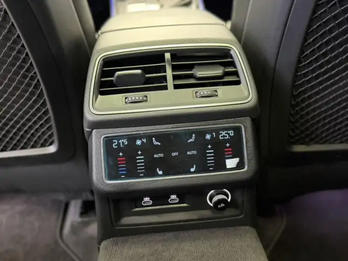 Audi A6L 2024 Model 45 TFSI quattro Exclusive Dynamic Model – фото 9